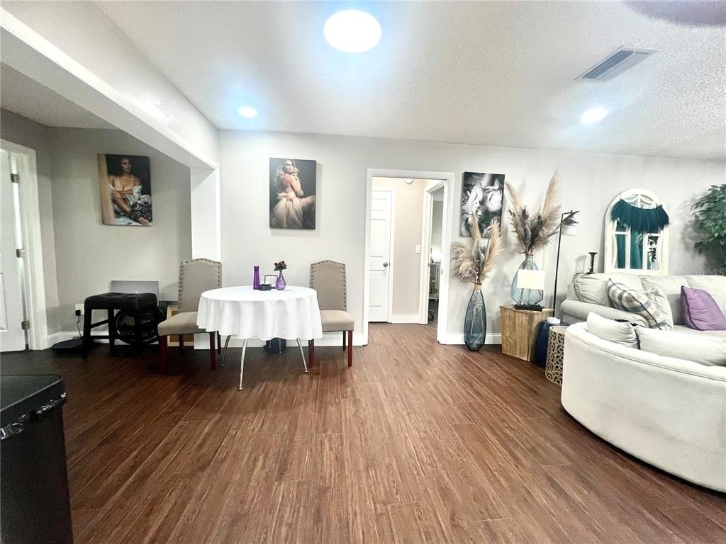 945 Chevy Chase Street - Photo 8