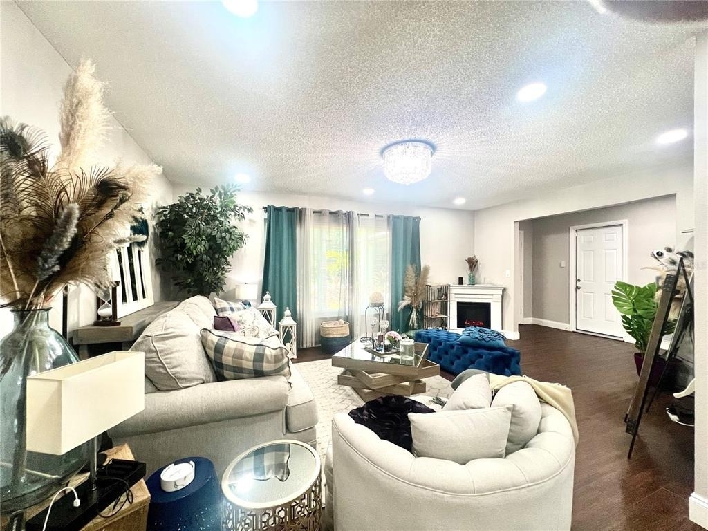 945 Chevy Chase Street - Photo 11