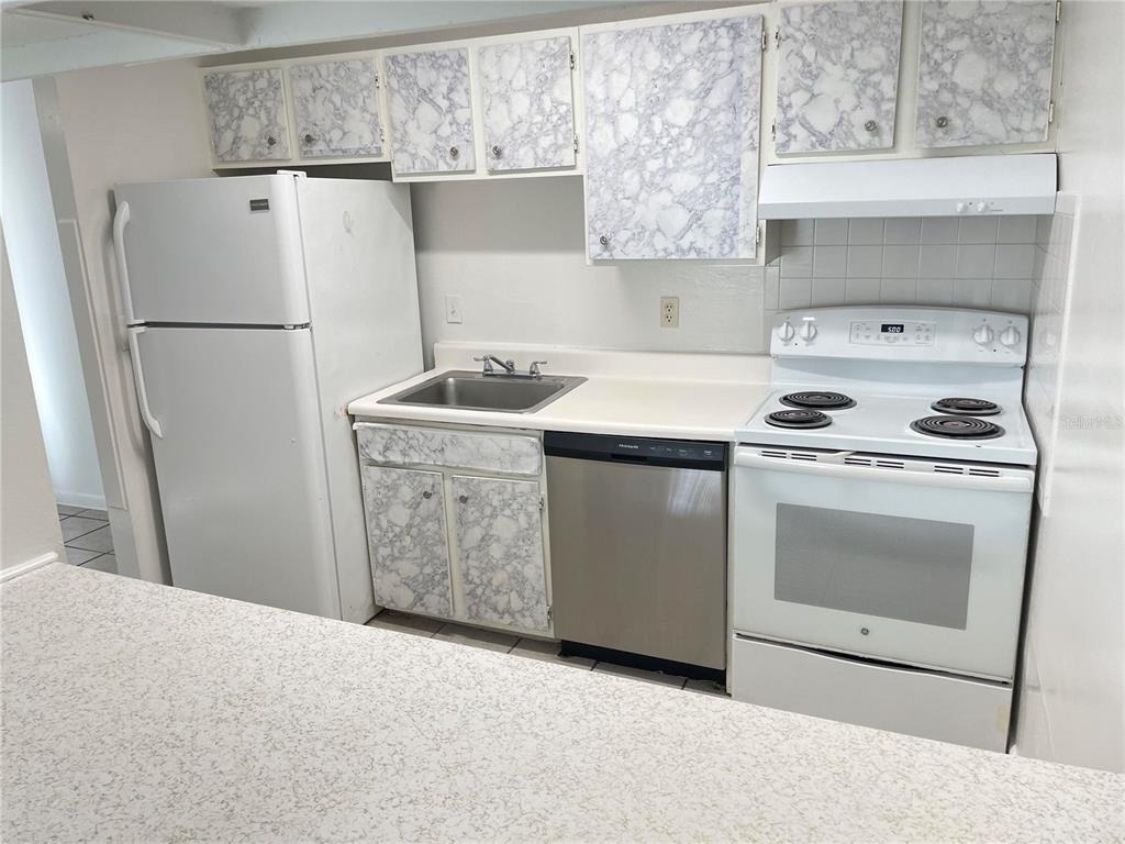 2352 Huntington Green Court - Photo 3