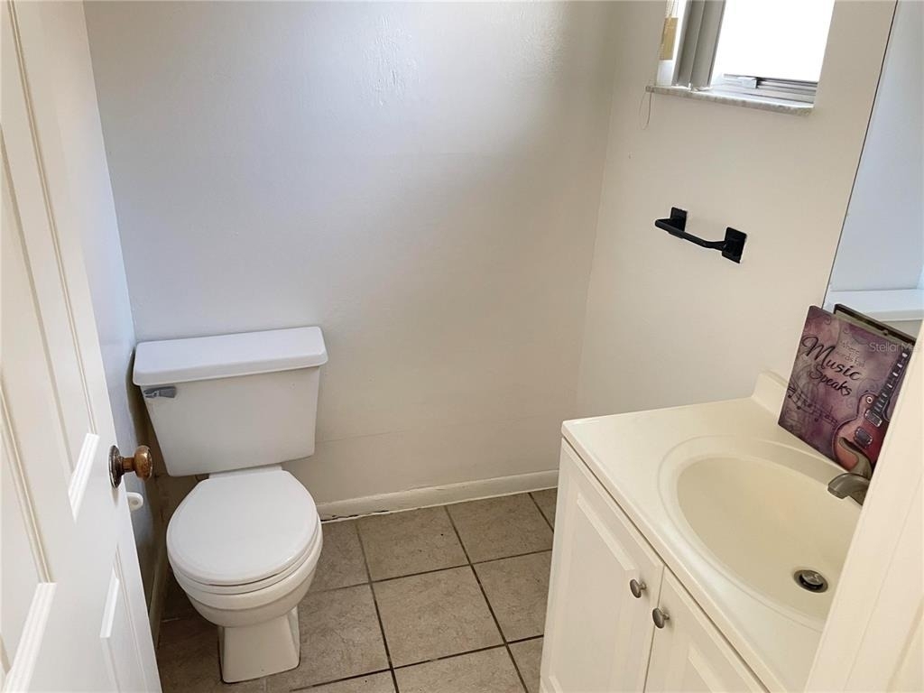 2352 Huntington Green Court - Photo 12