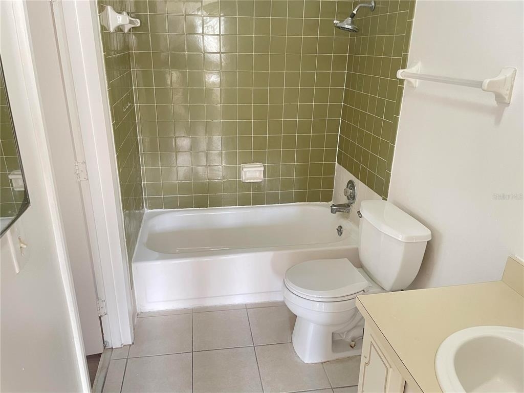 2352 Huntington Green Court - Photo 8