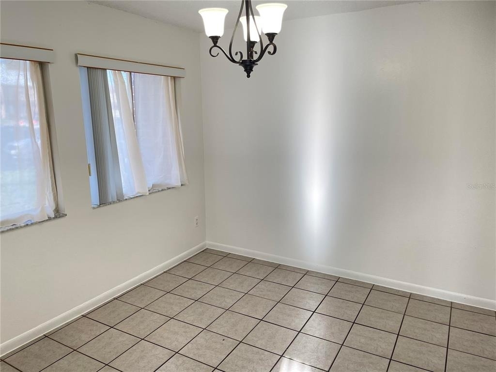 2352 Huntington Green Court - Photo 5