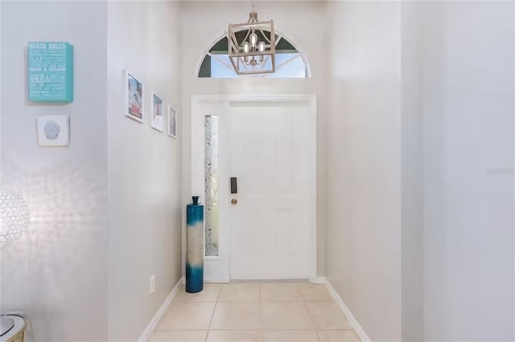 2705 Sw 11th Place - Photo 2