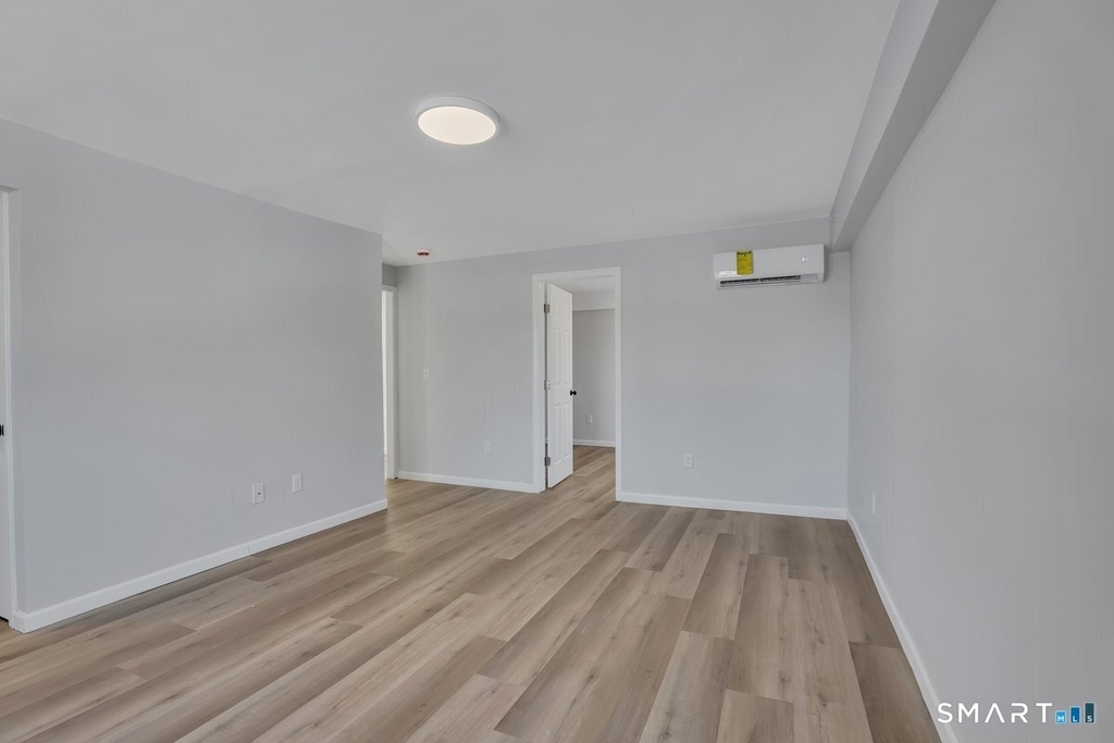 192 Hartford Road - Photo 11