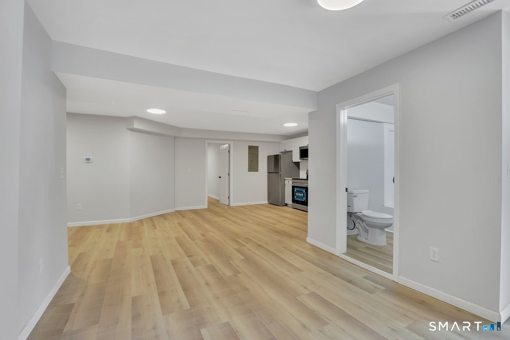 192 Hartford Road - Photo 3