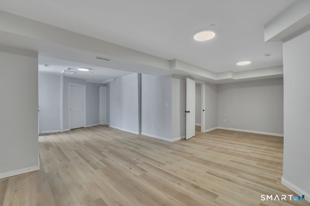 192 Hartford Road - Photo 10
