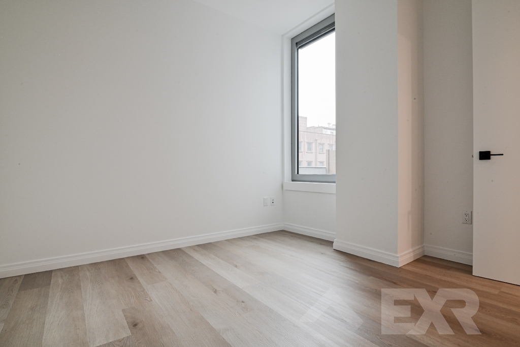 957 Atlantic Avenue - Photo 5