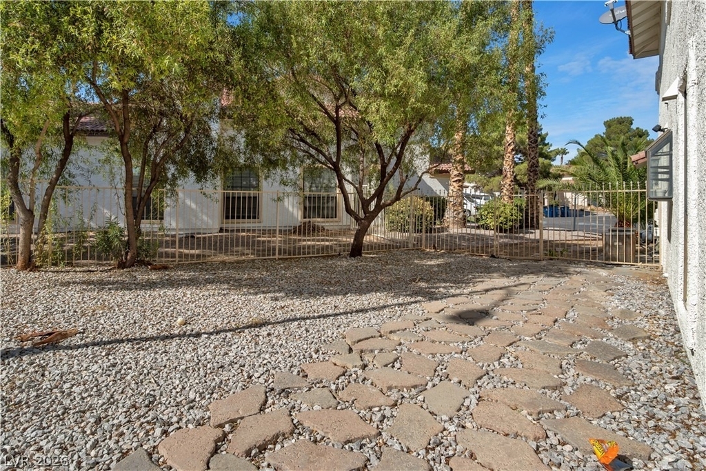 5321 Tamanar Drive - Photo 7
