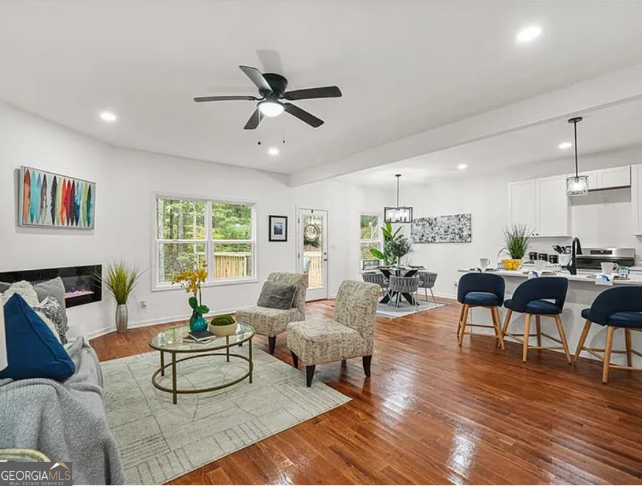 3925 Pine Shore Circle - Photo 1