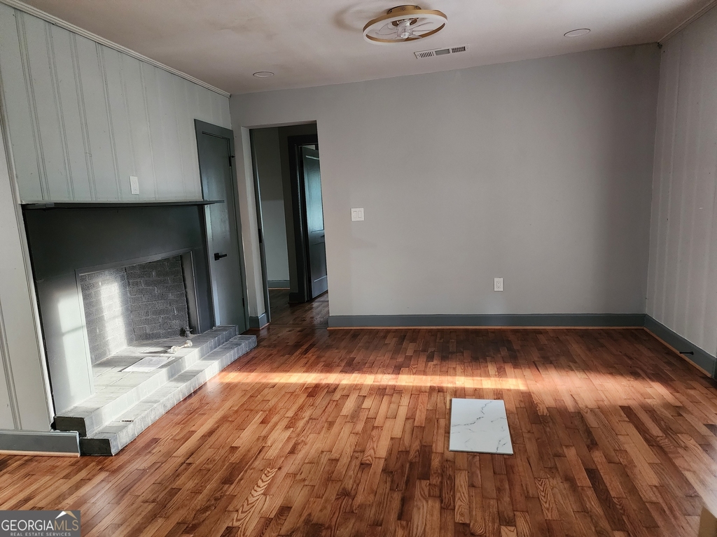 1285 Dallas Highway - Photo 1