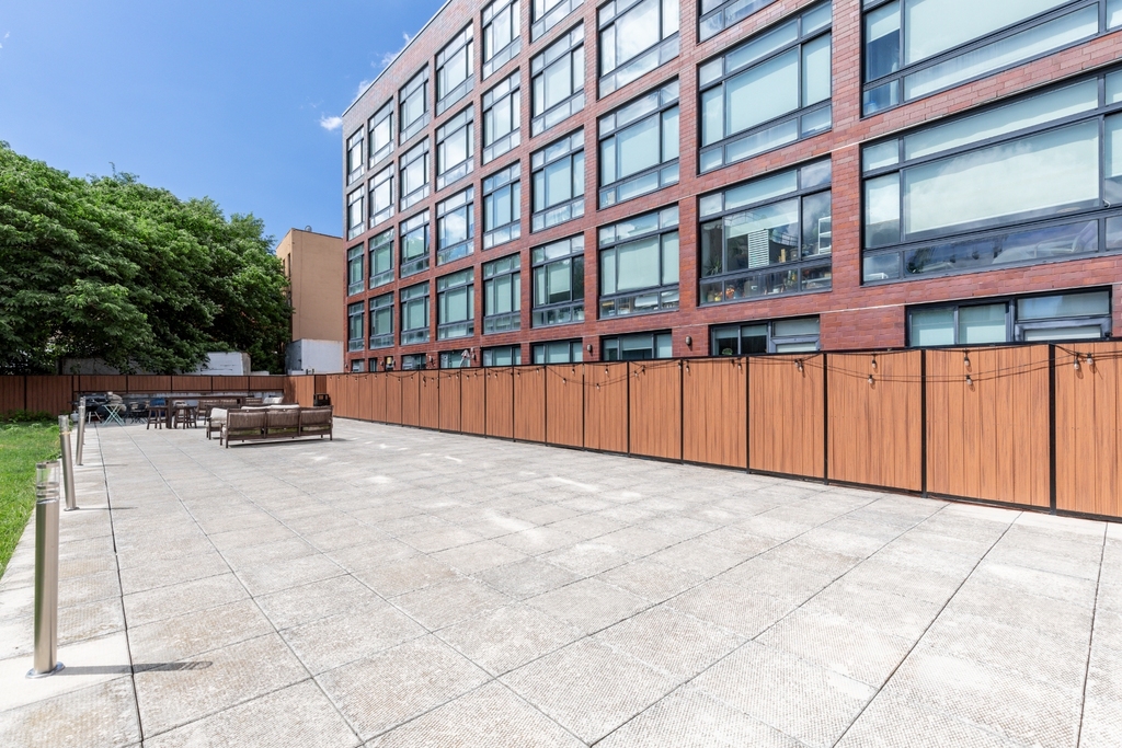 535 Classon Avenue — Listing History and Nearby Rentals