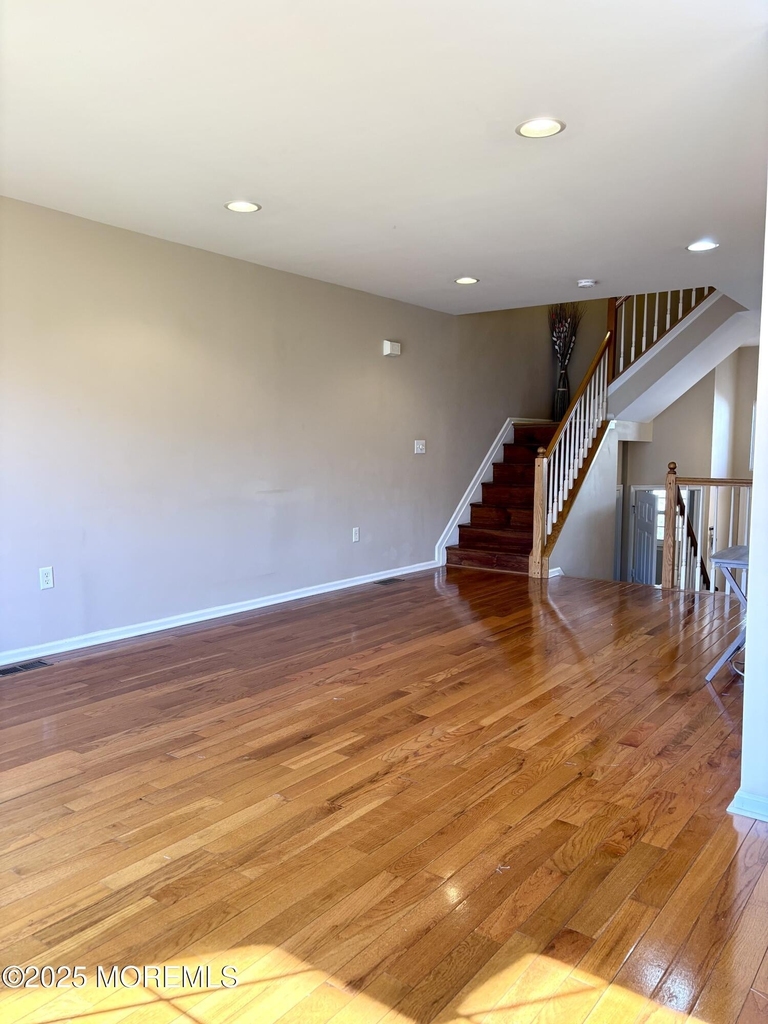 39 Rozalyn Lane - Photo 1
