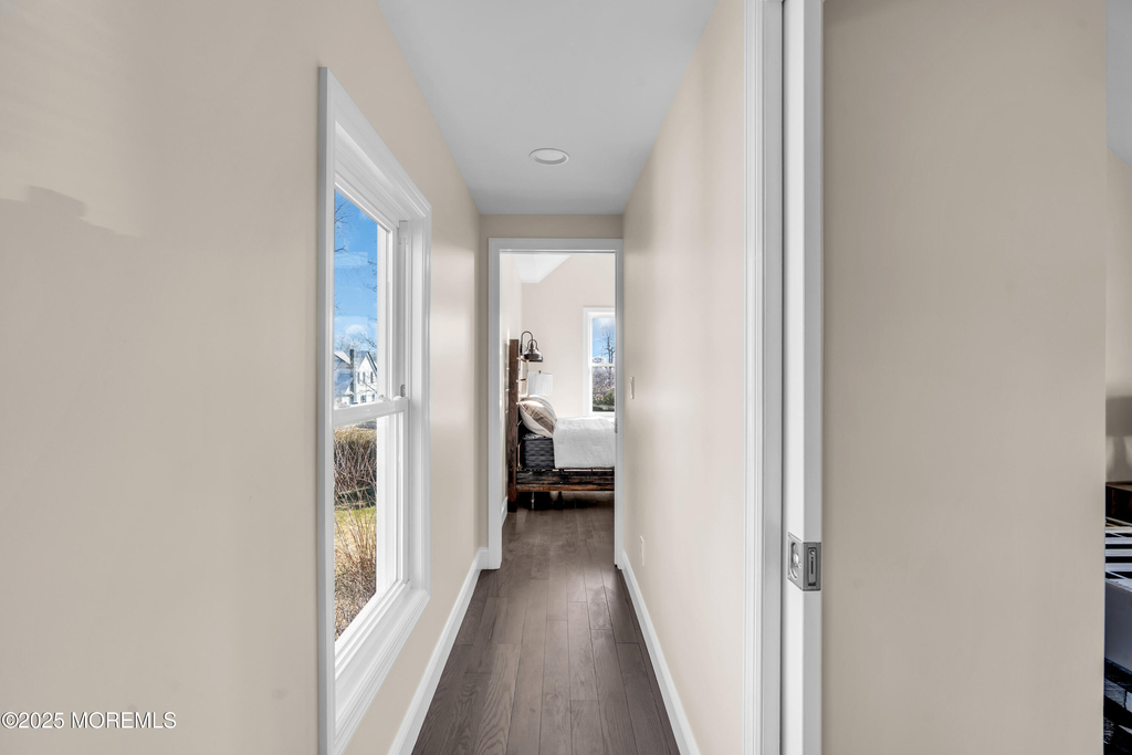 814 Dunlewy Street - Photo 8