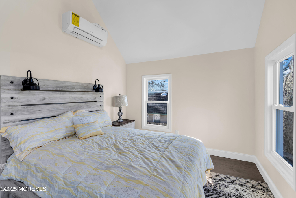 814 Dunlewy Street - Photo 14