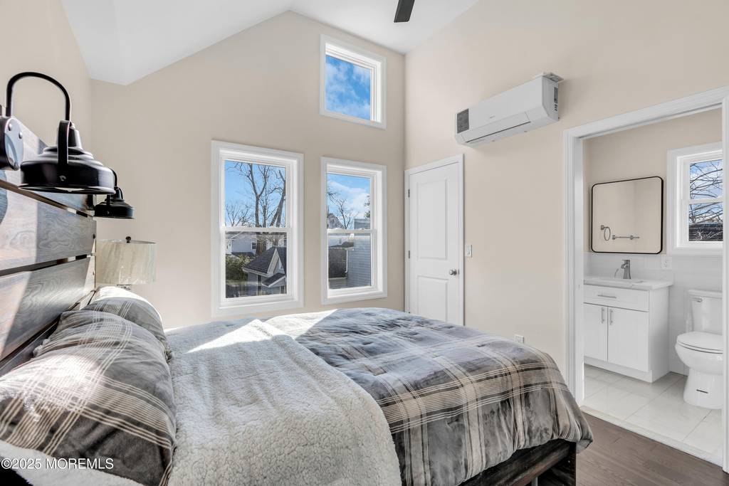 814 Dunlewy Street - Photo 9