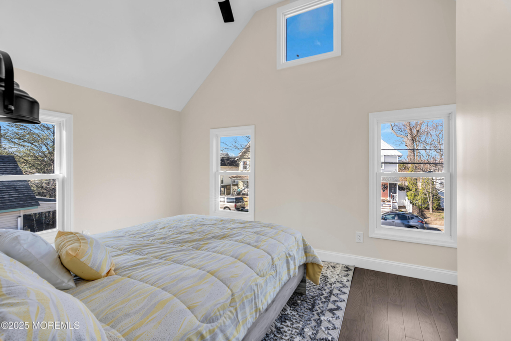 814 Dunlewy Street - Photo 13