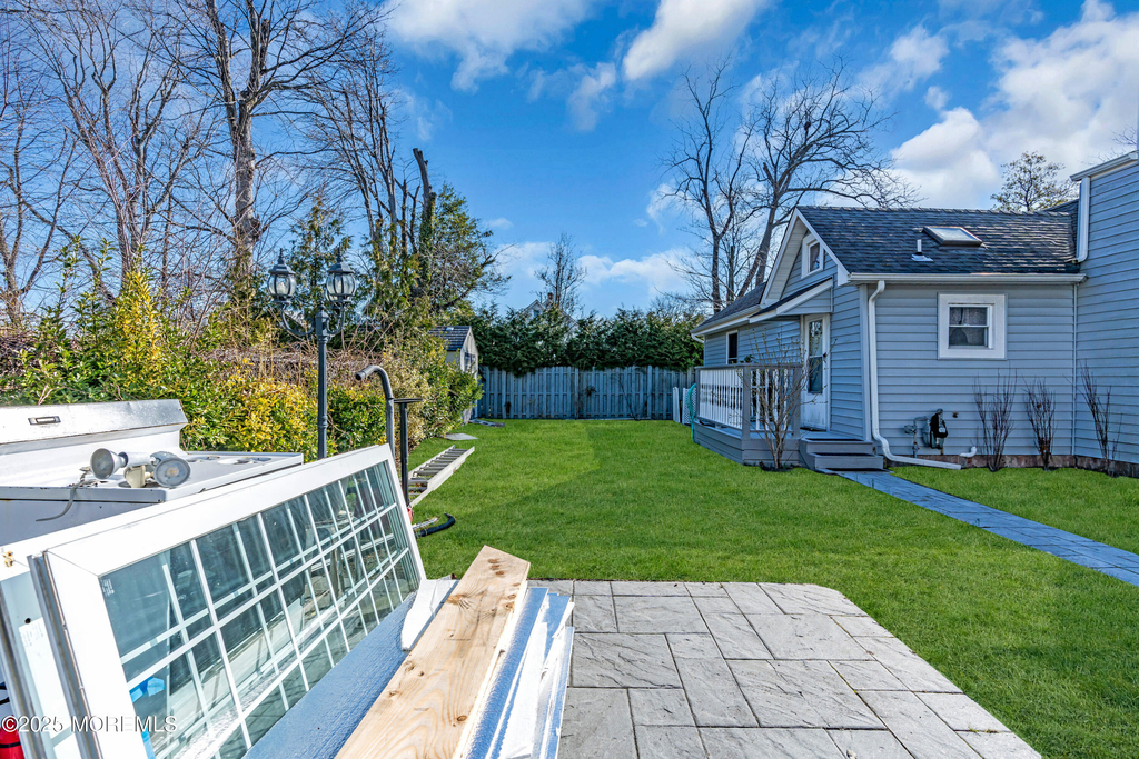 814 Dunlewy Street - Photo 19