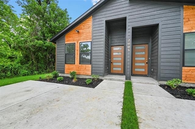 2005 Bourland Street - Photo 17