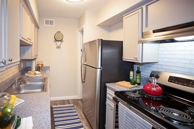 14208 Heritage Circle - Photo 4