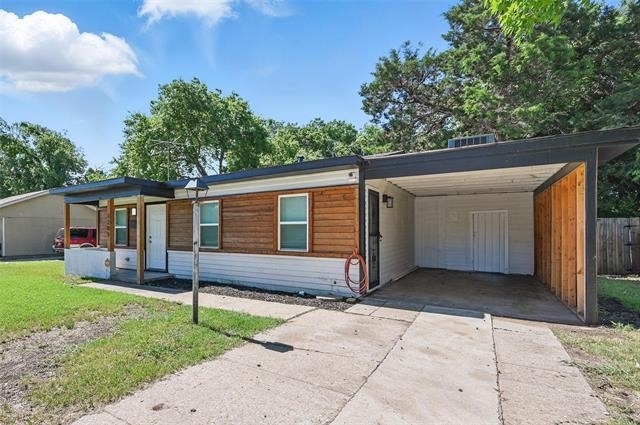 1205 Hamsted Street - Photo 2