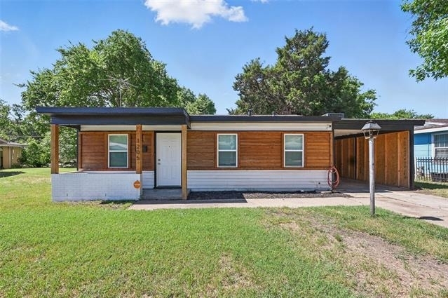 1205 Hamsted Street - Photo 0