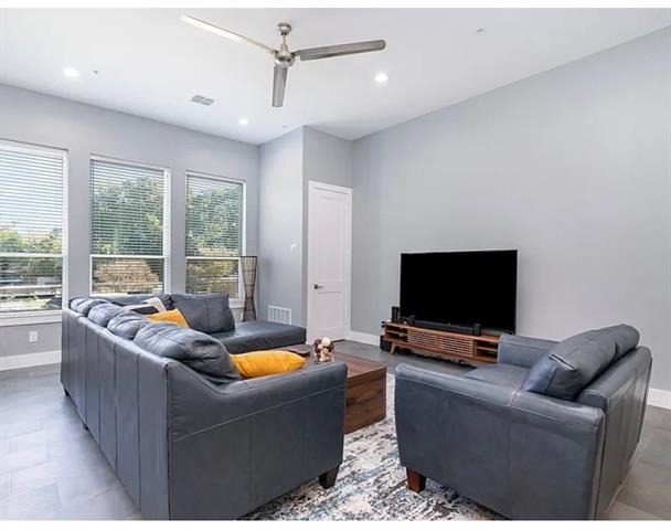 2239 Lovedale Avenue - Photo 11