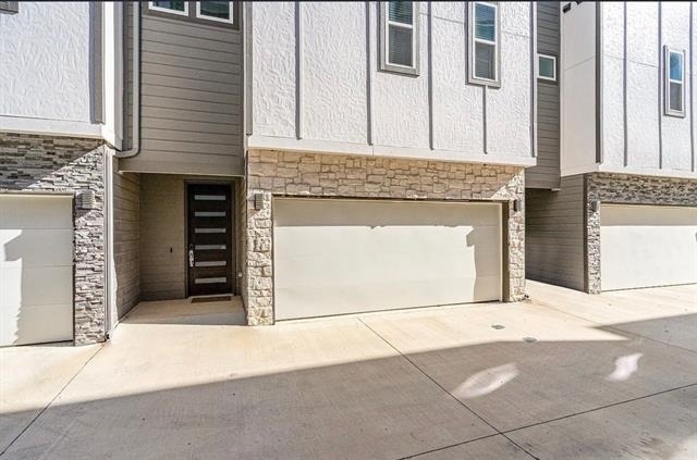 2239 Lovedale Avenue - Photo 3