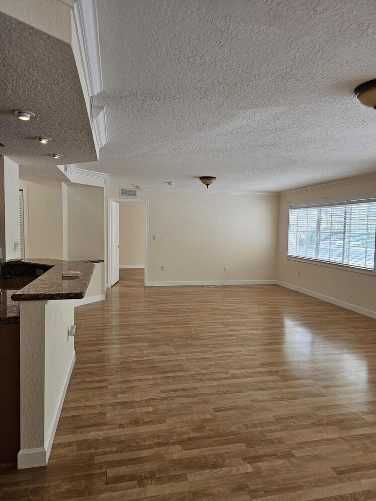 151 Ne 16th Avenue - Photo 18