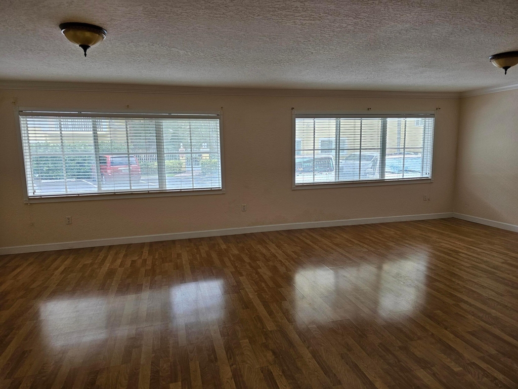 151 Ne 16th Avenue - Photo 17