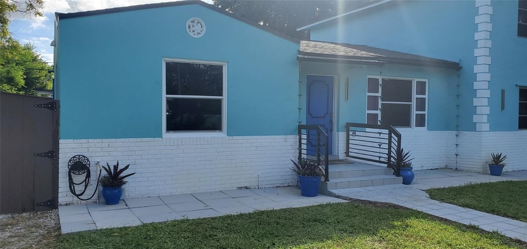 1548 Sw 28th Avenue - Photo 2