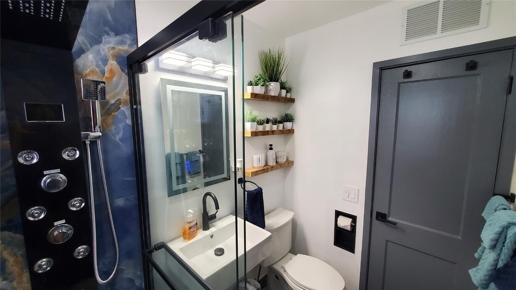 1548 Sw 28th Avenue - Photo 10