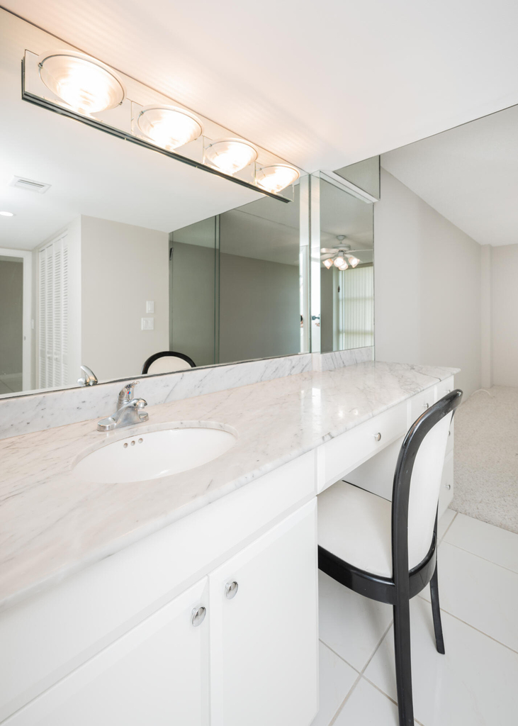 20335 W Country Club Drive - Photo 11