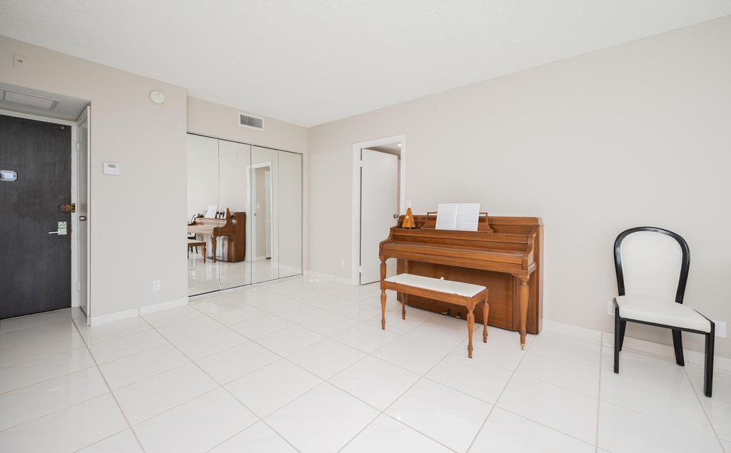 20335 W Country Club Drive - Photo 1