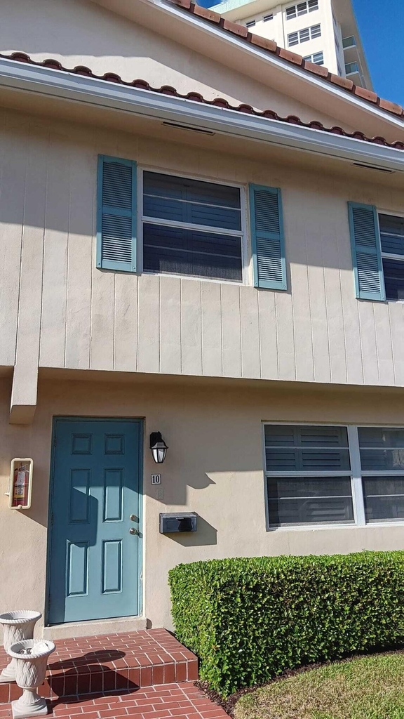 5450 N Ocean Boulevard - Photo 0