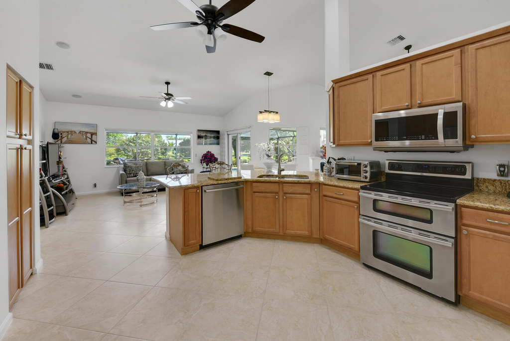 1935 Primrose Lane - Photo 13