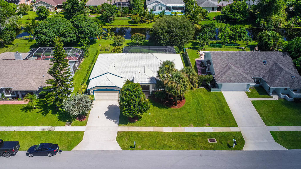 1935 Primrose Lane - Photo 37