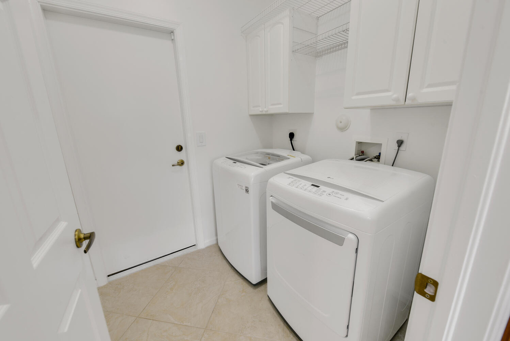 1935 Primrose Lane - Photo 12