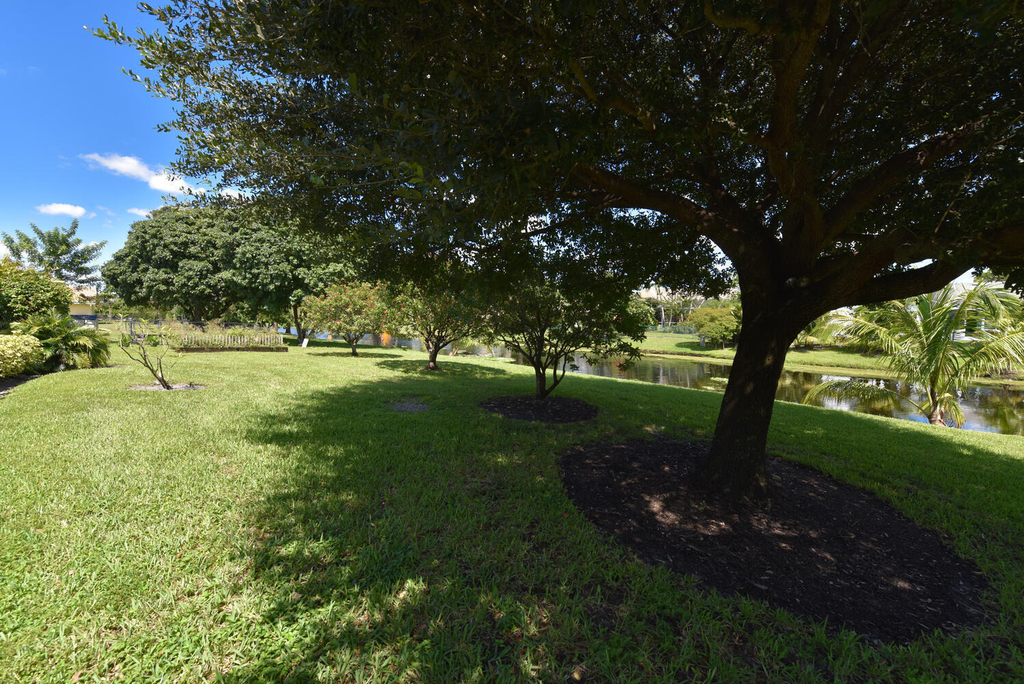 1935 Primrose Lane - Photo 31