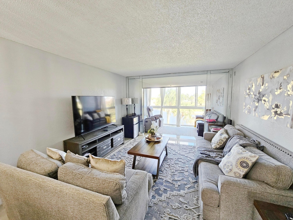 7807 Golf Cir Circle - Photo 3