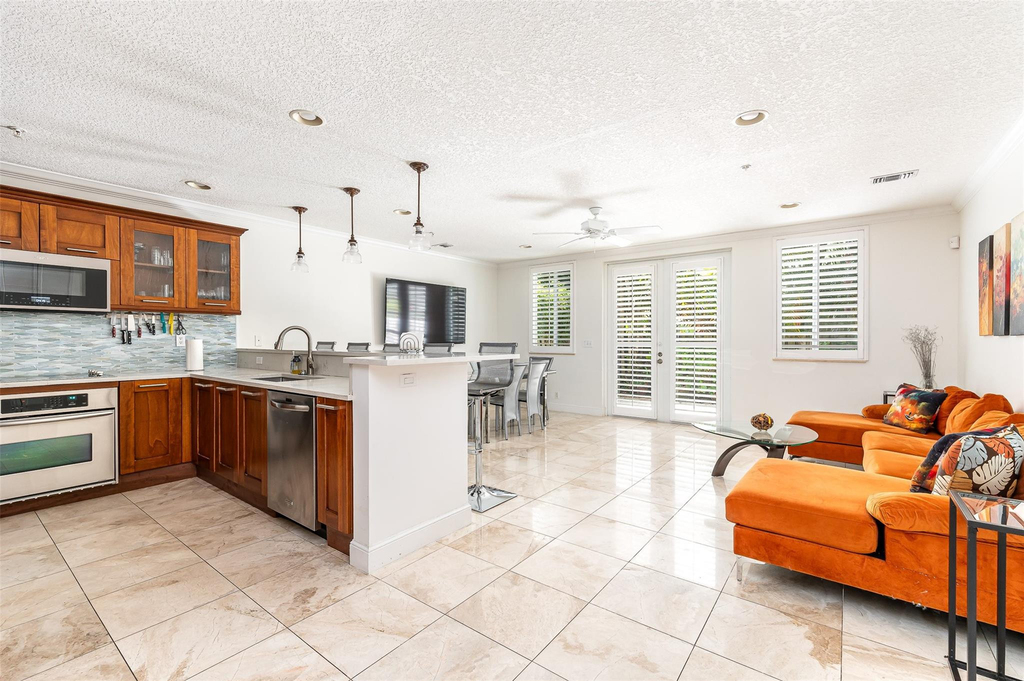 2614 Ne 11th Court - Photo 2
