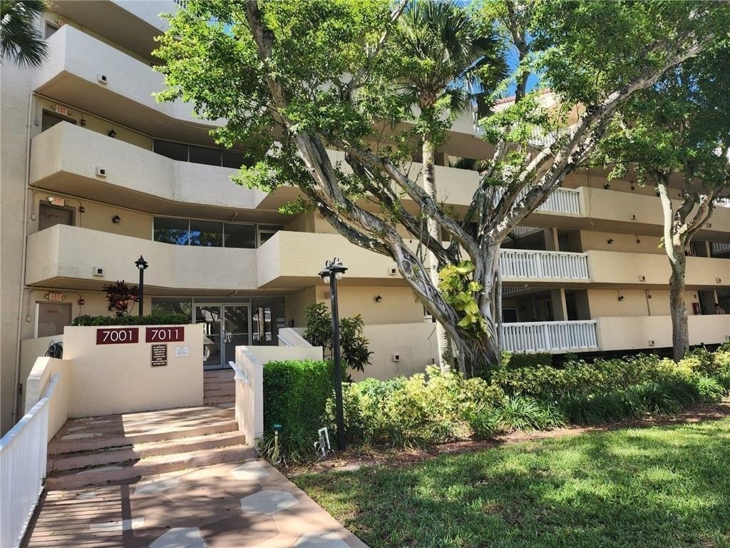 7001 Environ Boulevard - Photo 0