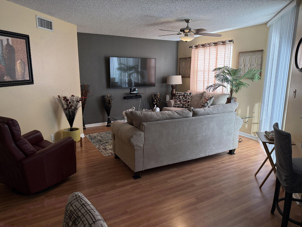 10451 W Broward Boulevard - Photo 4