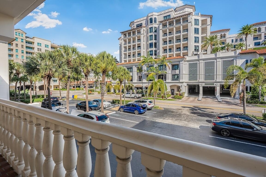 200 E Royal Palm Road - Photo 12