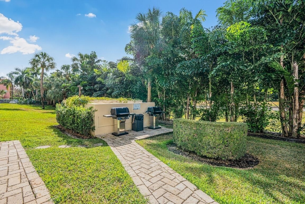 200 E Royal Palm Road - Photo 14