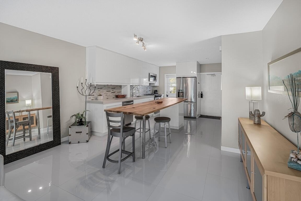 200 E Royal Palm Road - Photo 1