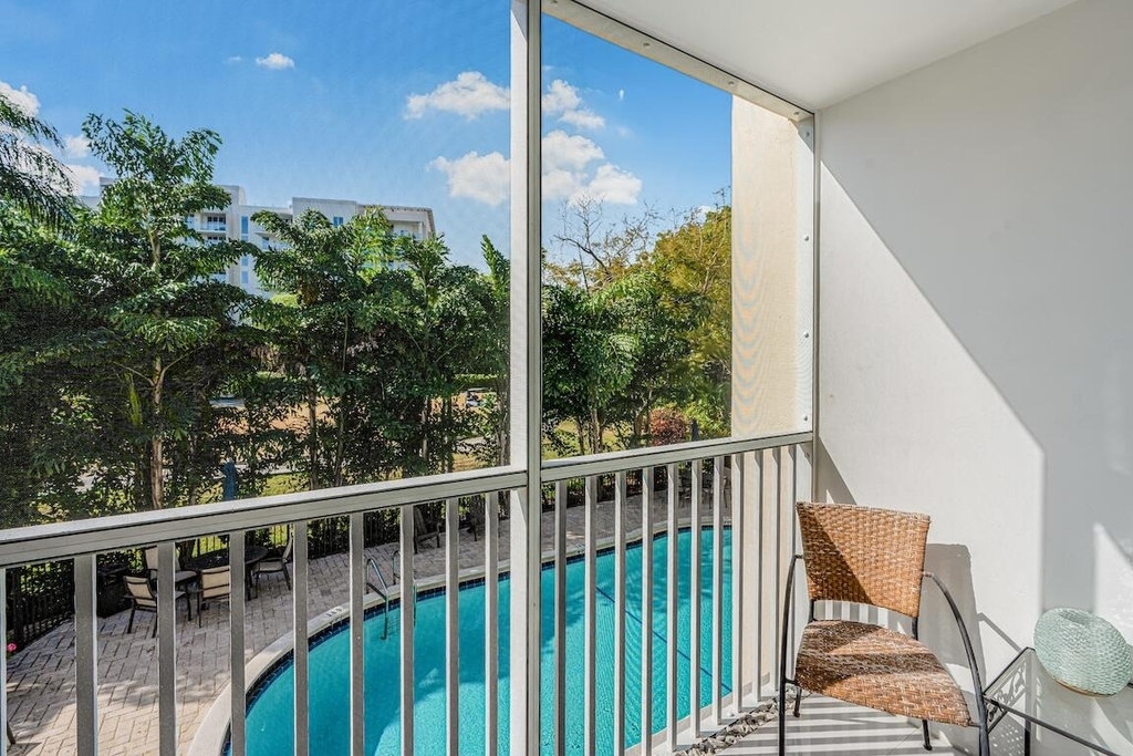 200 E Royal Palm Road - Photo 11