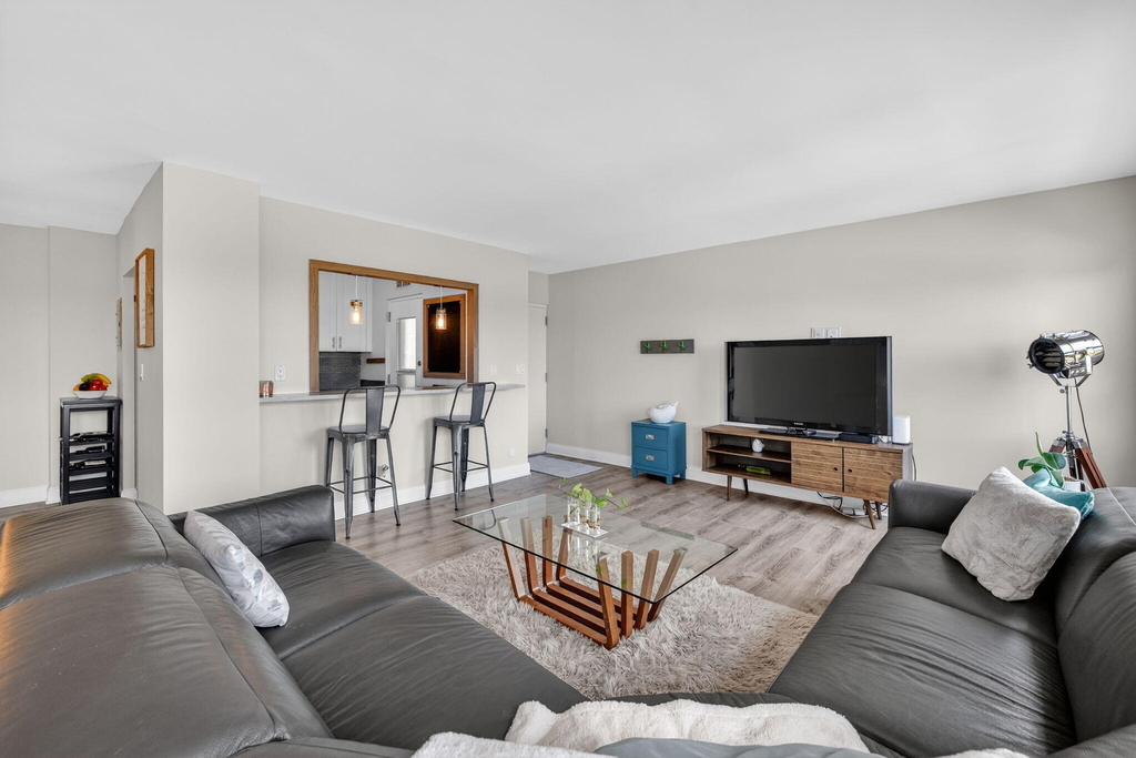2555 Ne 11th Street - Photo 4
