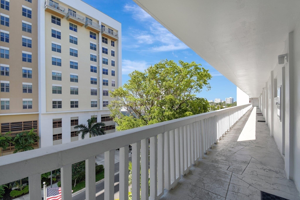 2555 Ne 11th Street - Photo 37