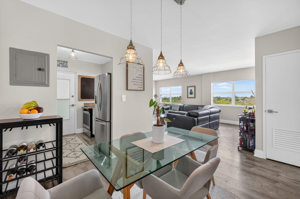 2555 Ne 11th Street - Photo 6