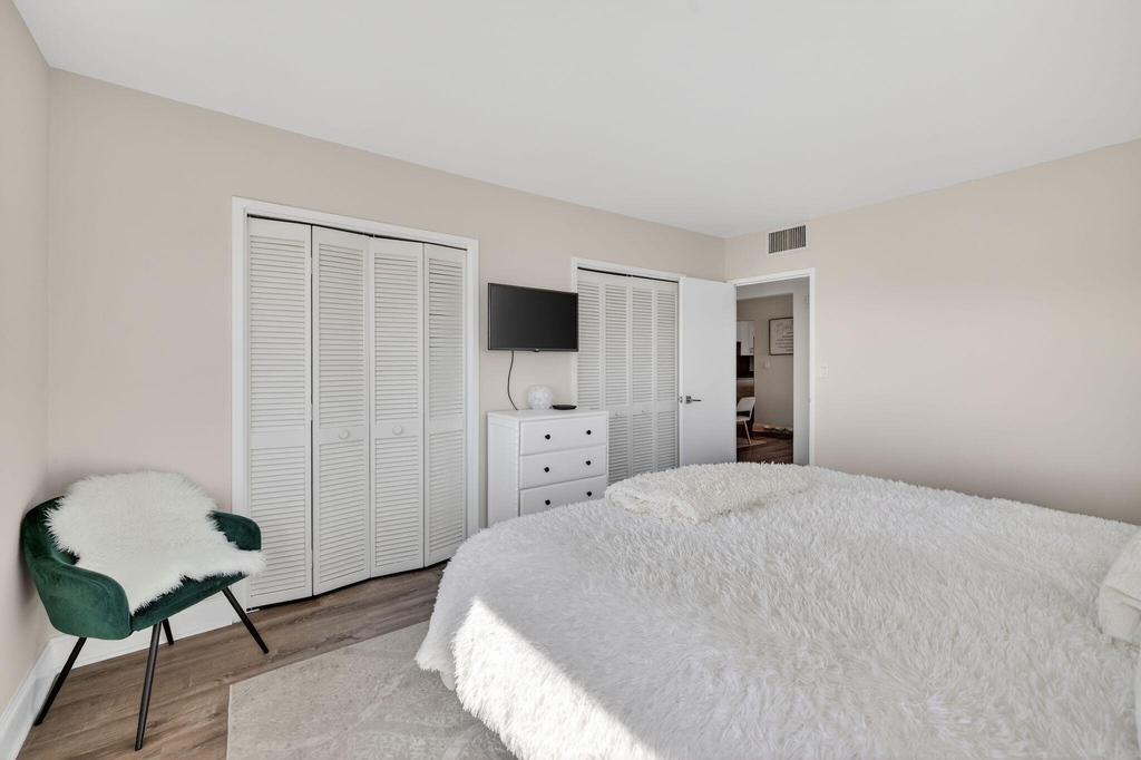 2555 Ne 11th Street - Photo 19